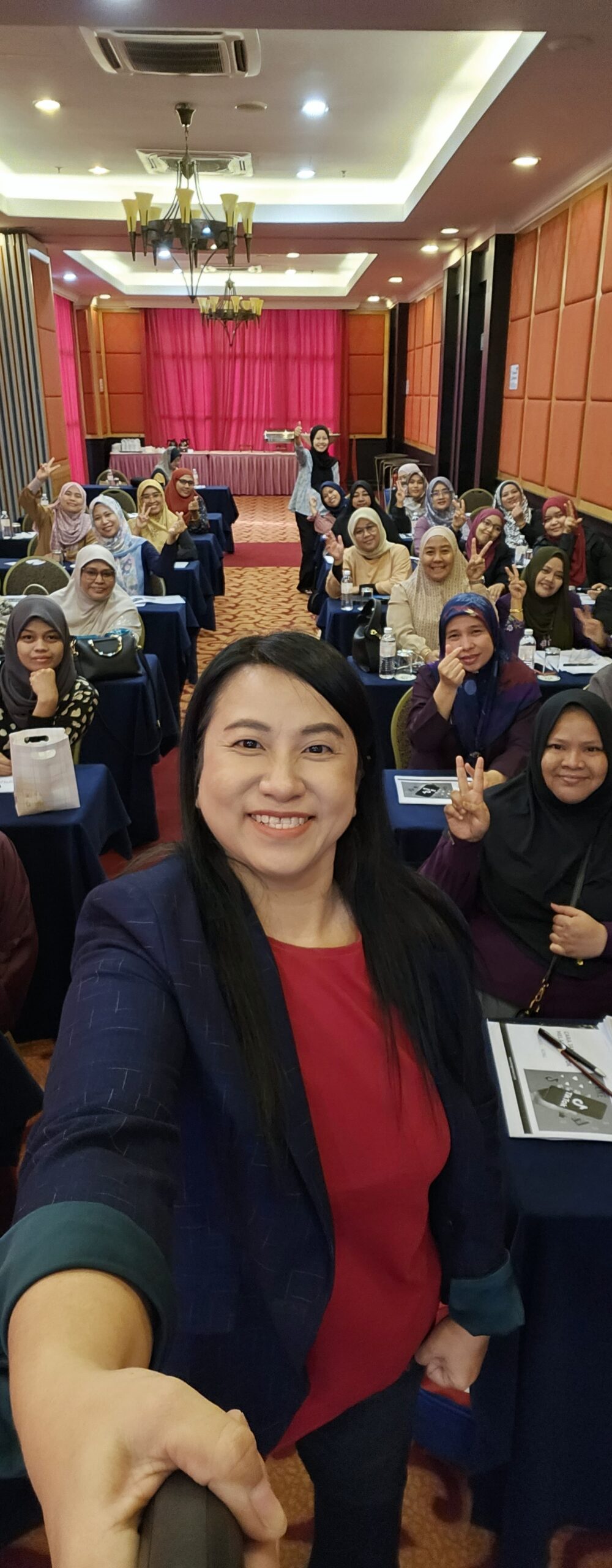 Kong mid-training session, full room of students
